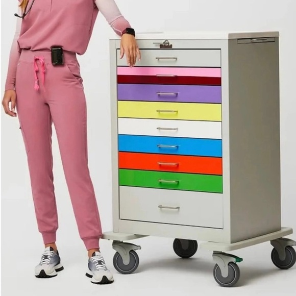 Figs High Waisted Zamora Jogger - Quartz (Breast Cancer Awareness Edition) - Picture 3 of 6